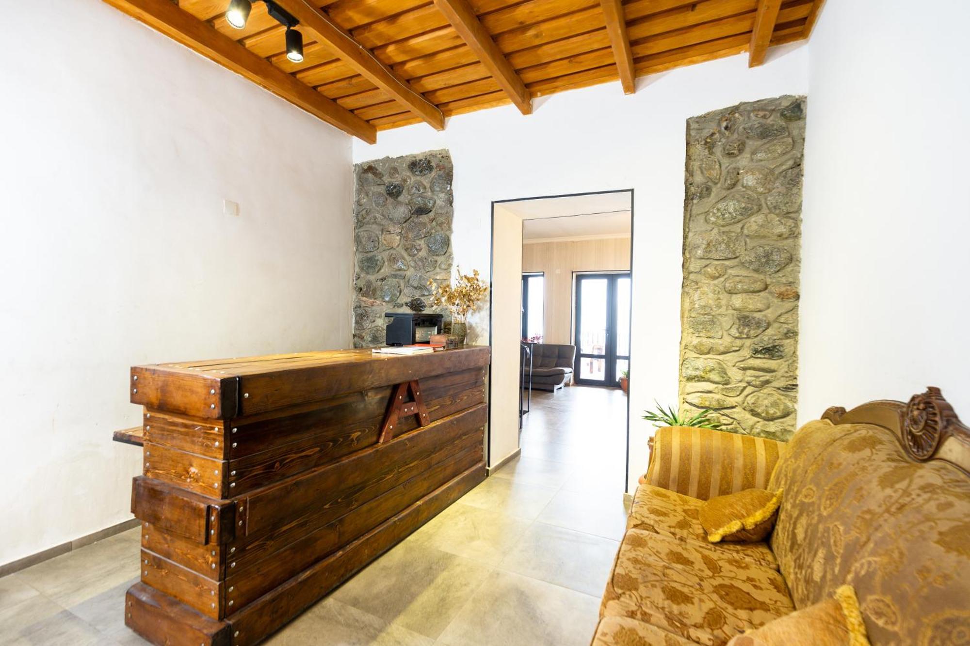 Mestia Hotel Amirani Esterno foto