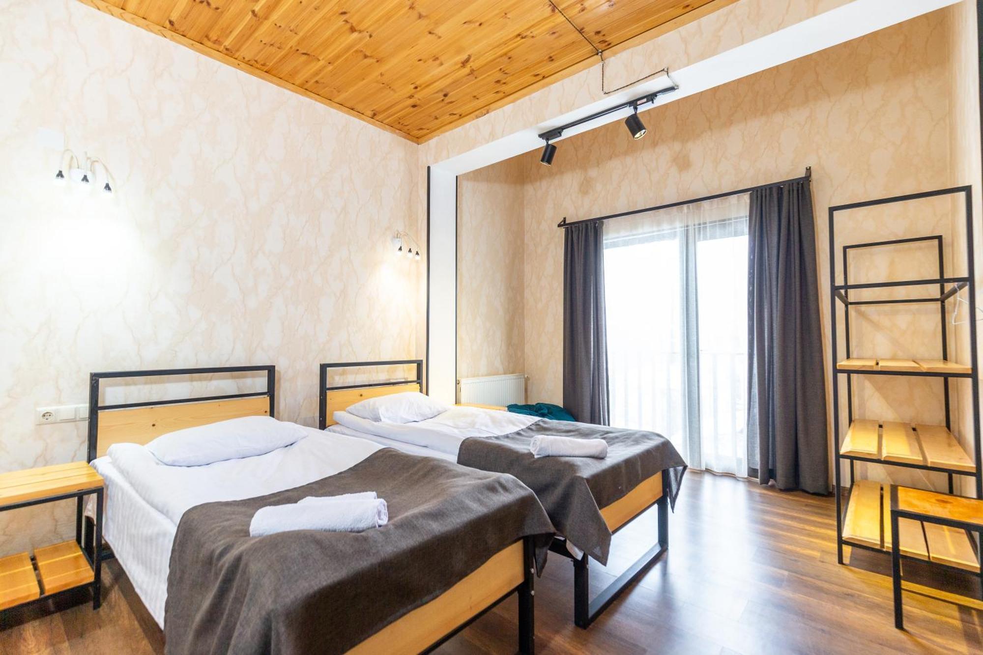 Mestia Hotel Amirani Esterno foto