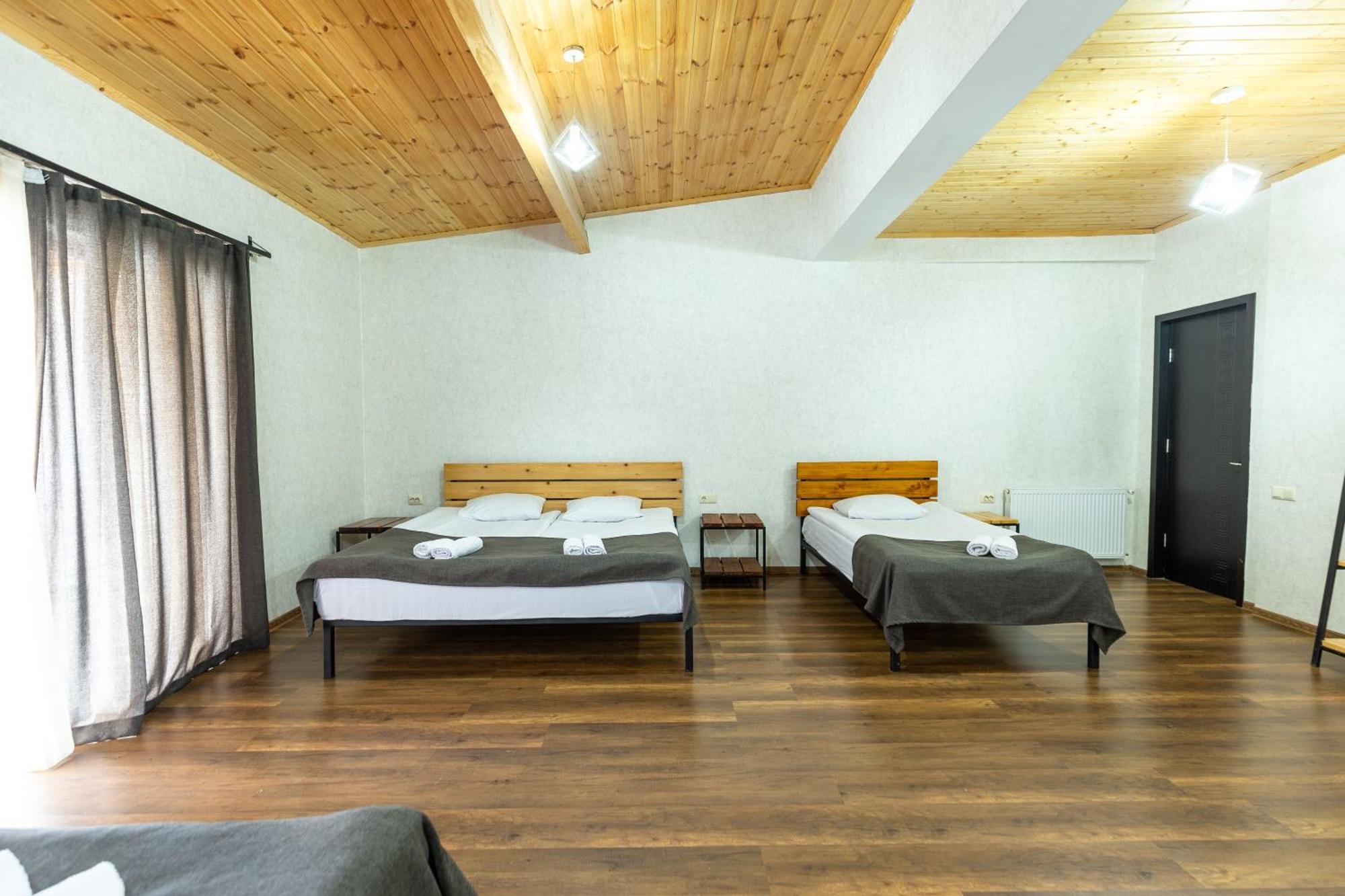 Mestia Hotel Amirani Esterno foto
