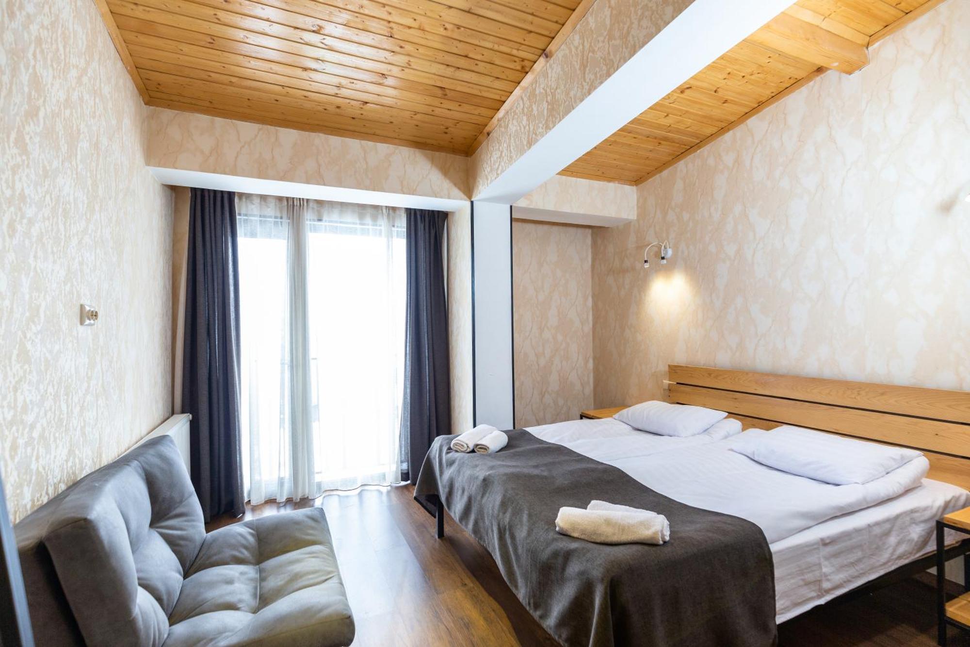 Mestia Hotel Amirani Esterno foto